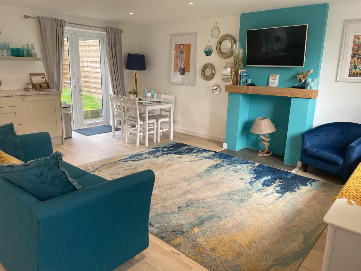 The Bolt Hole Hythe Panoramic Coast And Sea Viewsヴィラ エクステリア 写真